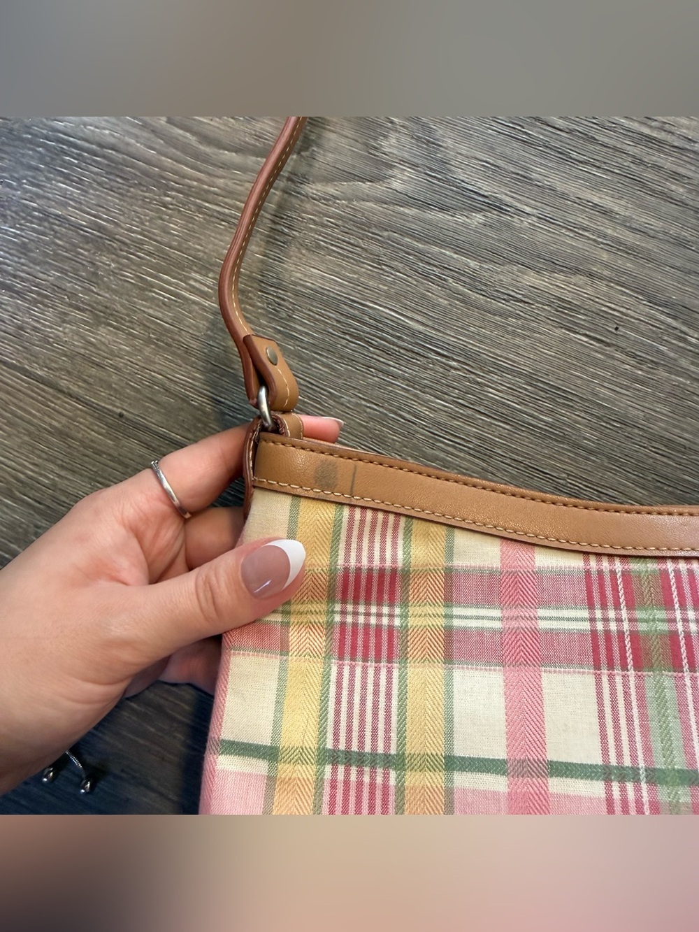 |SOLD| vintage y2k fossil pastel plaid slouchy shoulder bag - Picture 6 of 6